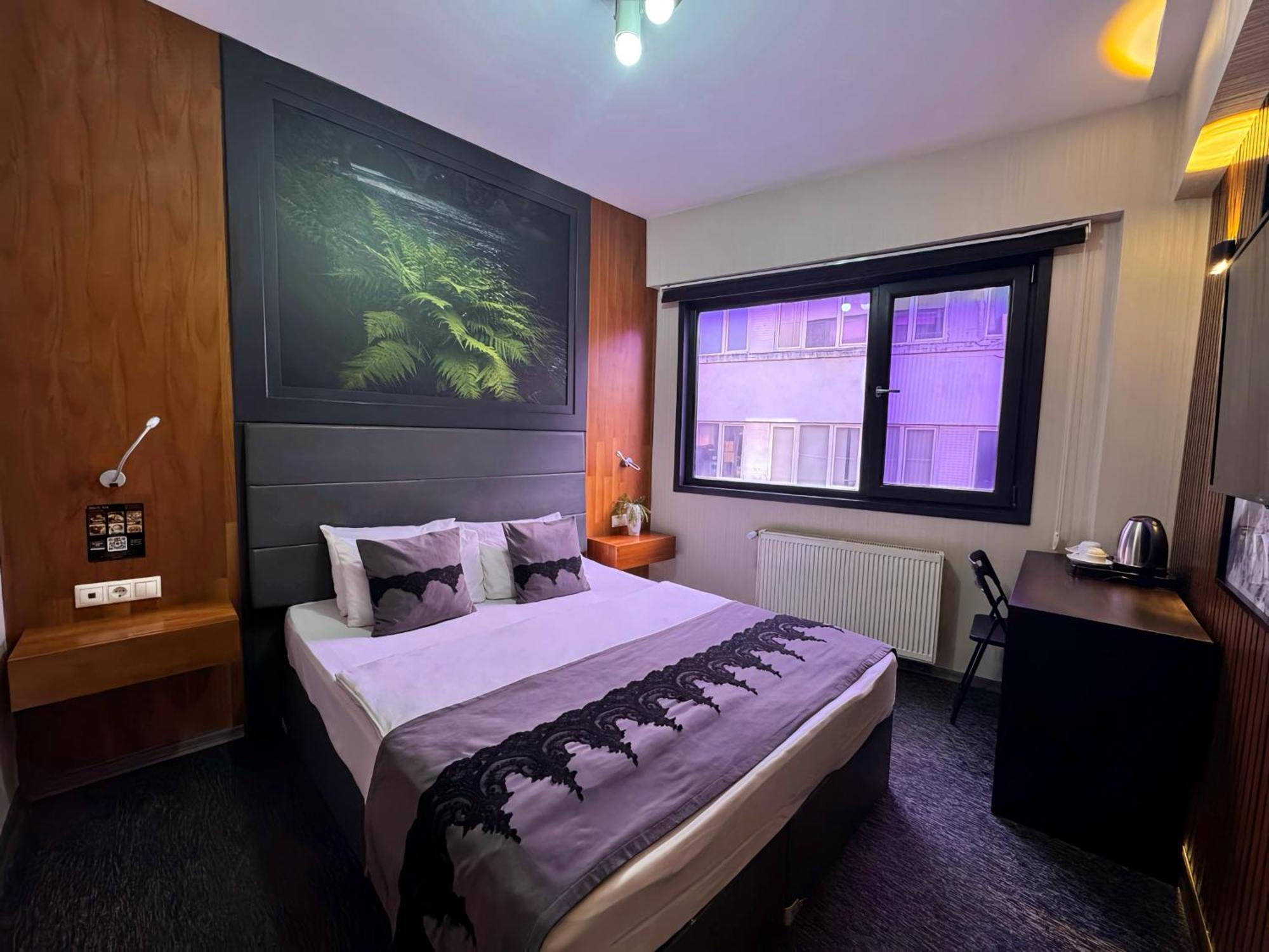 Black Art Otel Istanbul Exterior photo