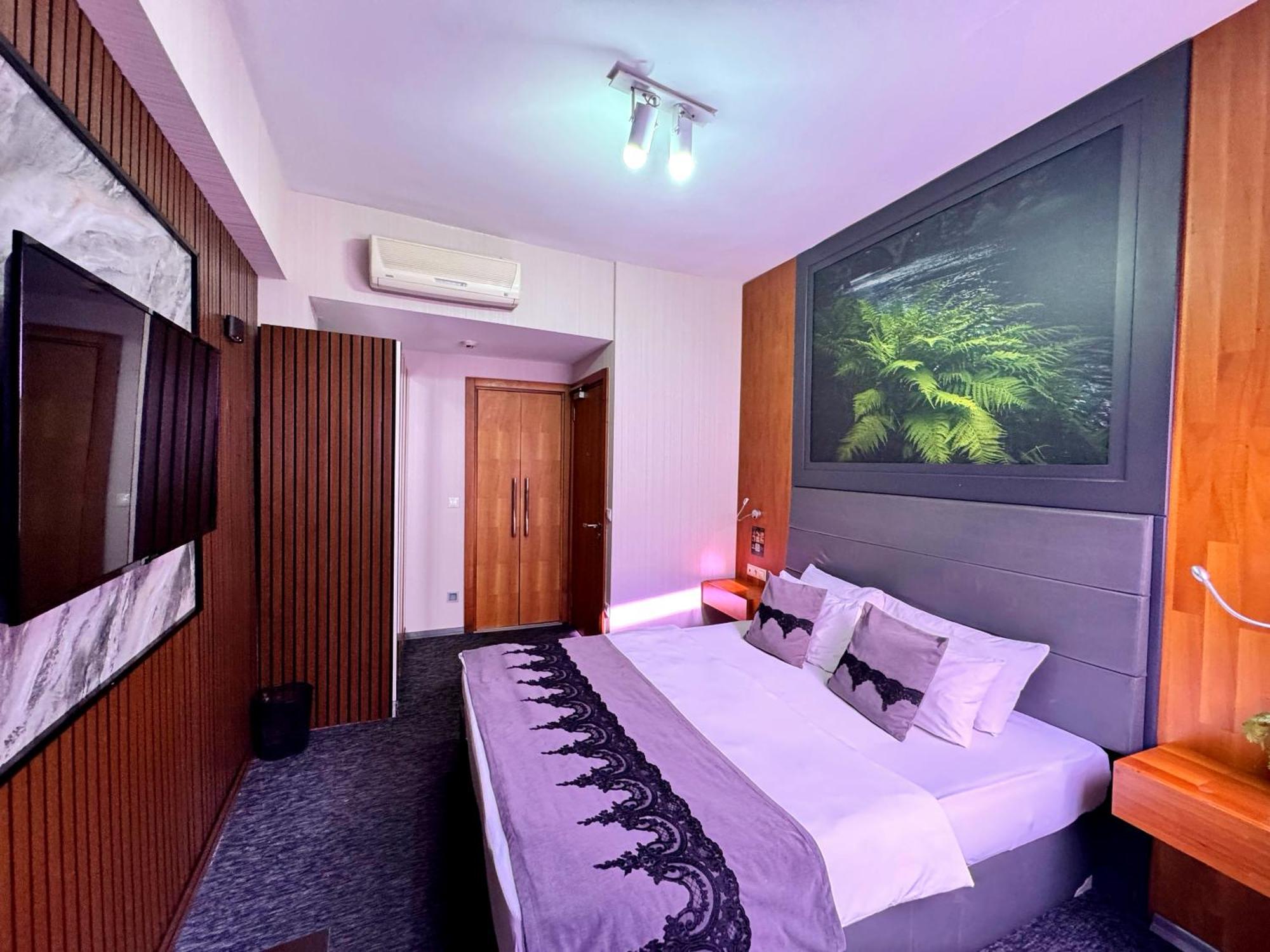 Black Art Otel Istanbul Exterior photo